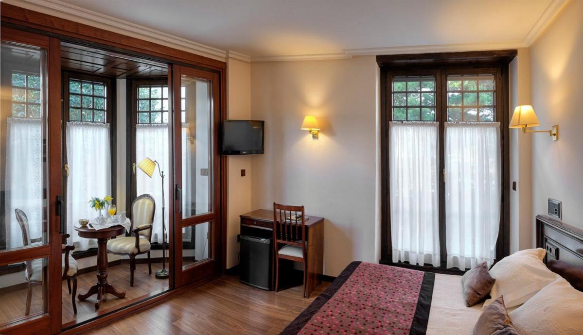 Palacio Arias Navia Zewnętrze zdjęcie