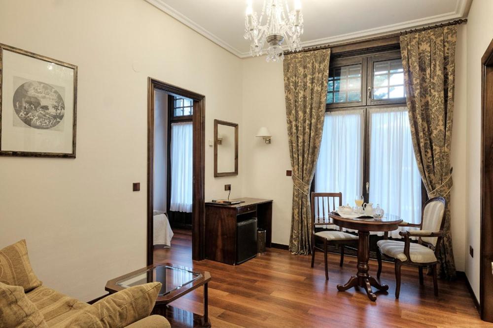Palacio Arias Navia Zewnętrze zdjęcie